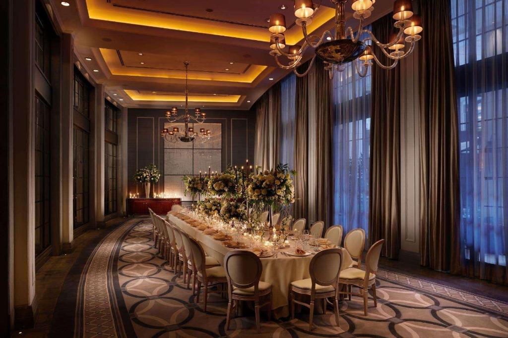 Imagem da galeria de Corinthia London