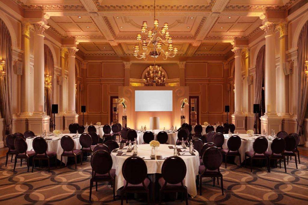 Imagem da galeria de Corinthia London