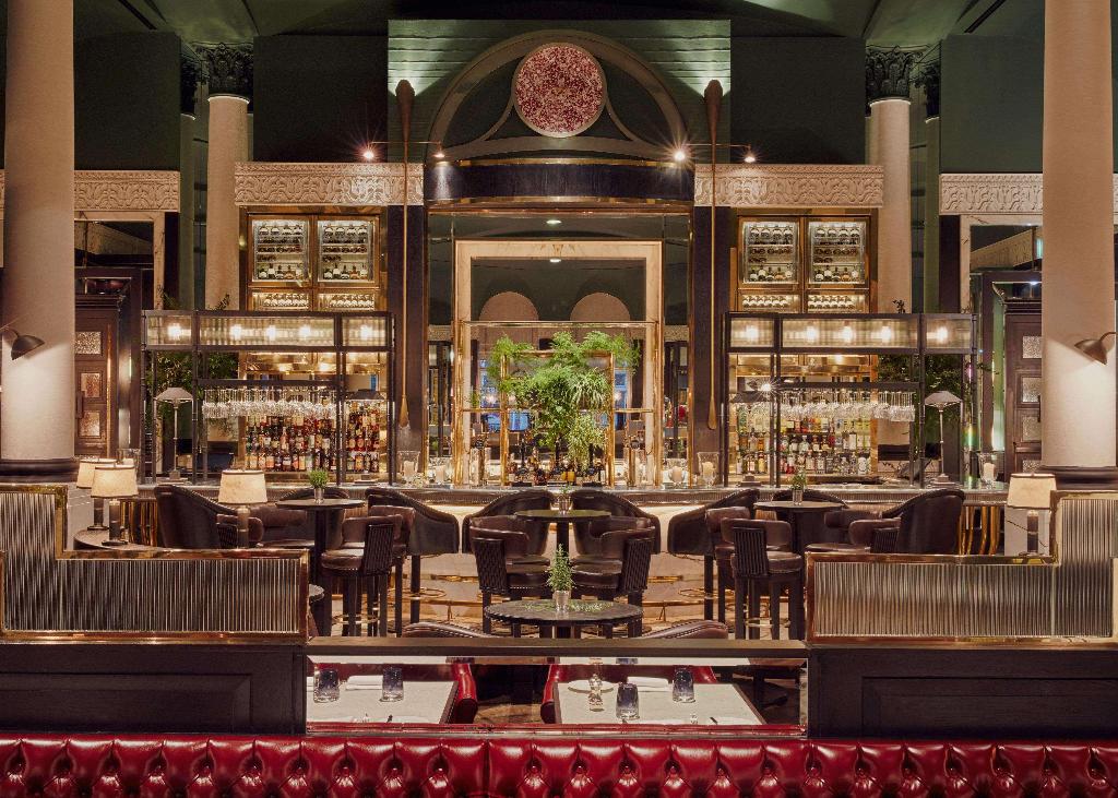 Imagem da galeria de Corinthia London