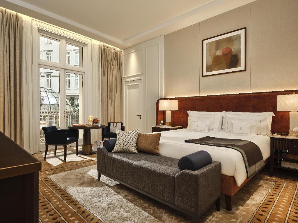 Imagem da galeria de Corinthia London