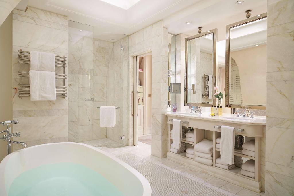 Imagem da galeria de Corinthia London
