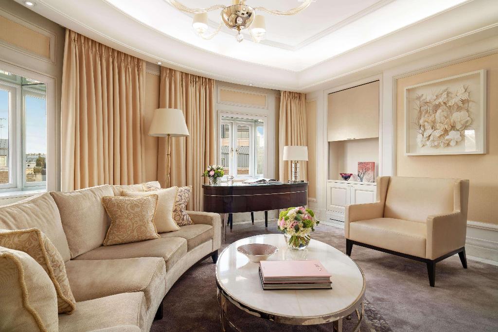 Imagem da galeria de Corinthia London