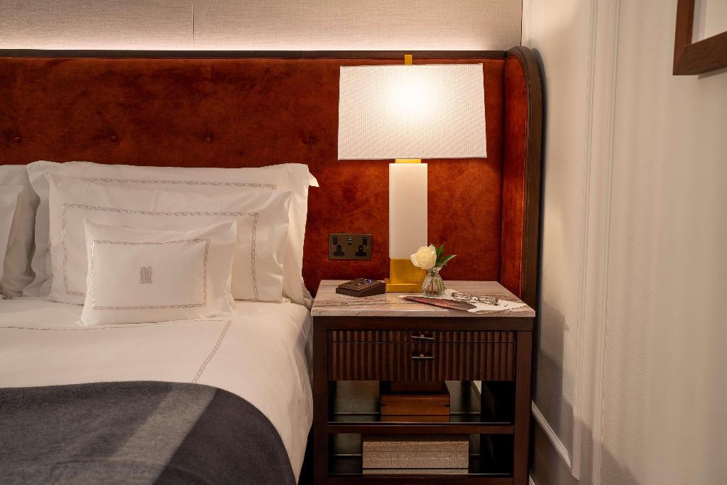 Imagem da galeria de Corinthia London