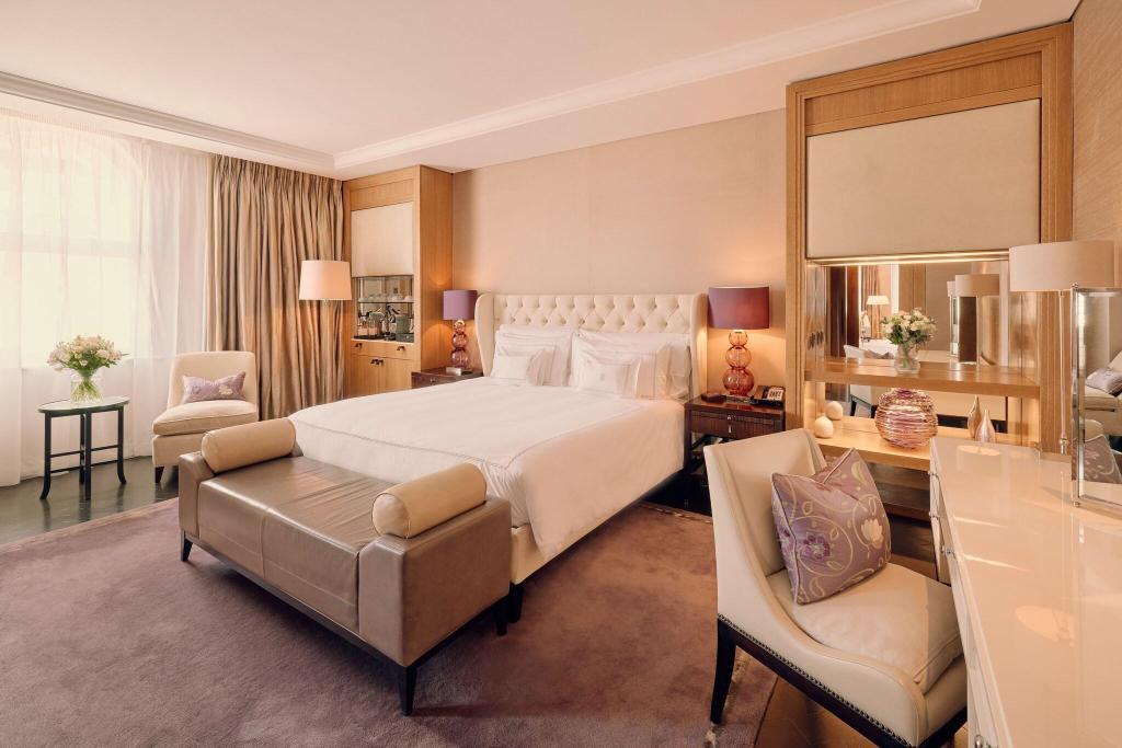 Imagem da galeria de Corinthia London