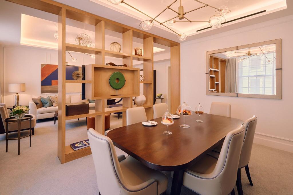 Imagem da galeria de Corinthia London