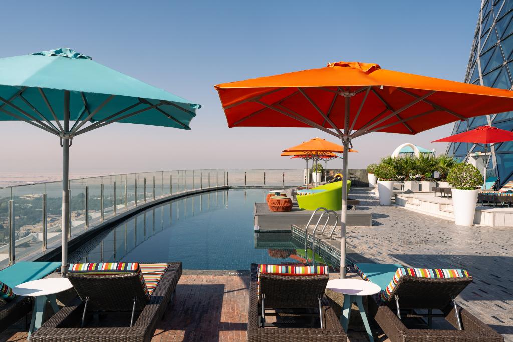 Hotel Andaz Capital Gate, Abu Dhabi, by Hyatt, Vereinigte Arabische Emirate, Abu Dhabi. Großes 158