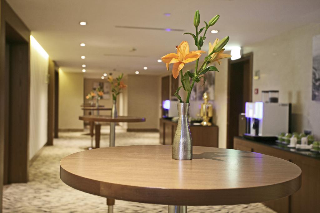 hotel-thumb