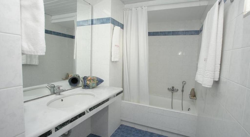 Dedalos Beach Hotel