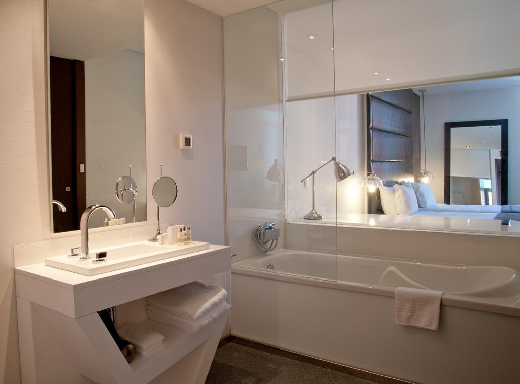 Lisboa Carmo Hotel