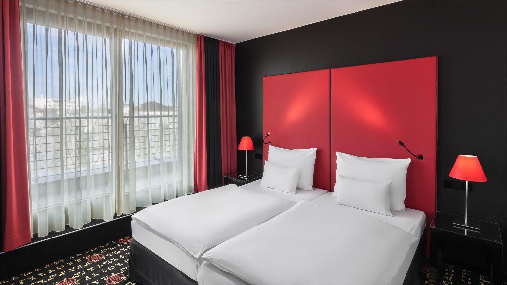 hotel-thumb