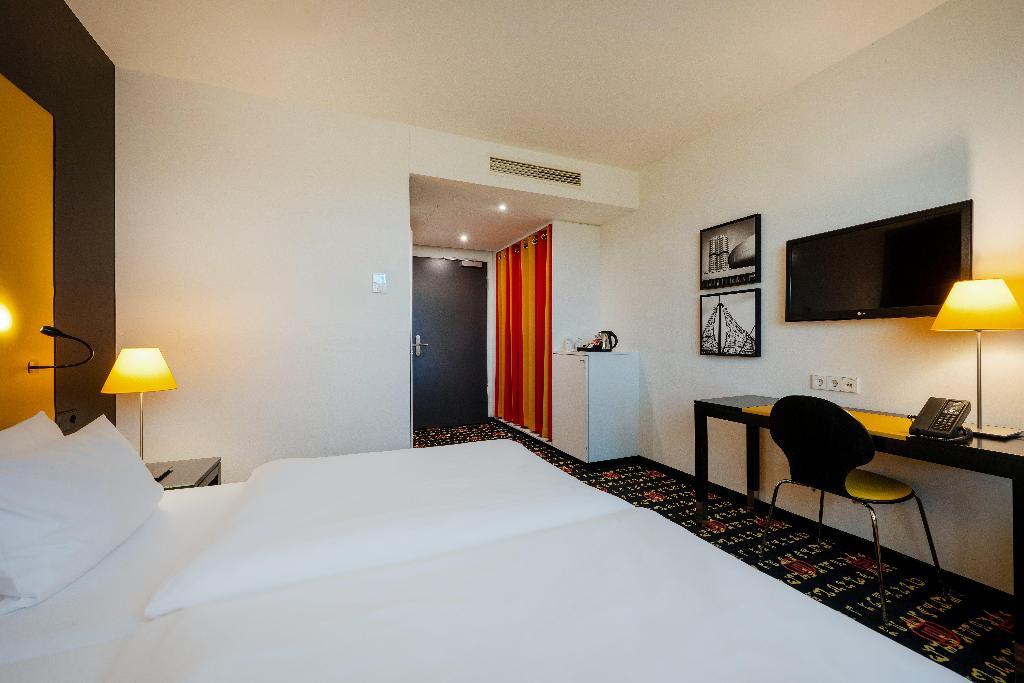 hotel-thumb