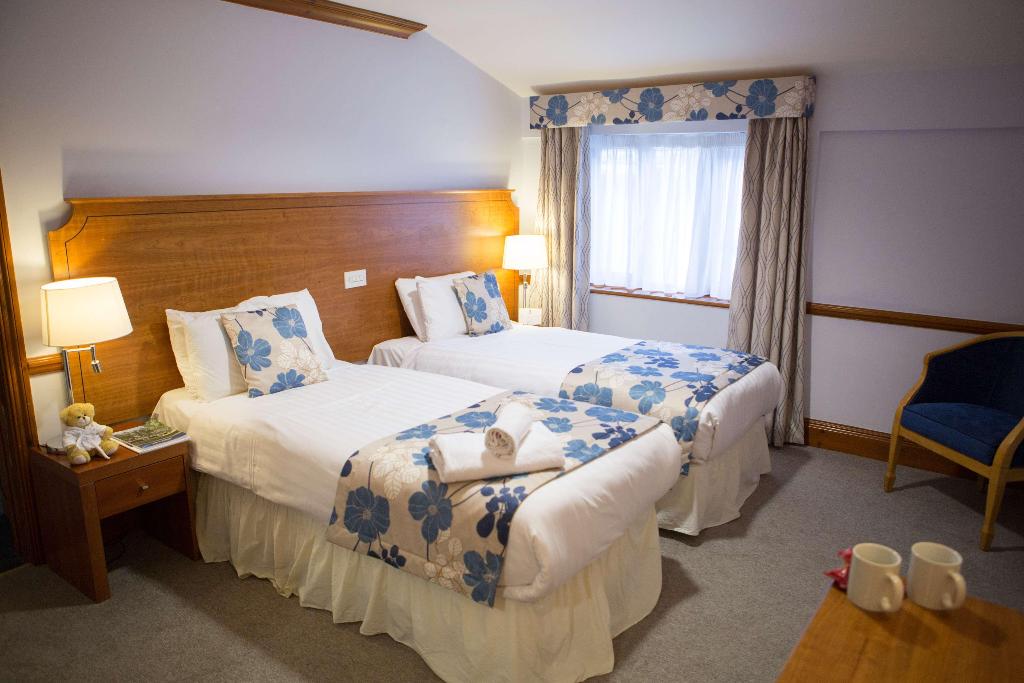 2 Single Beds Standard Room Free High Speed Internet Comfort Non-Smoking