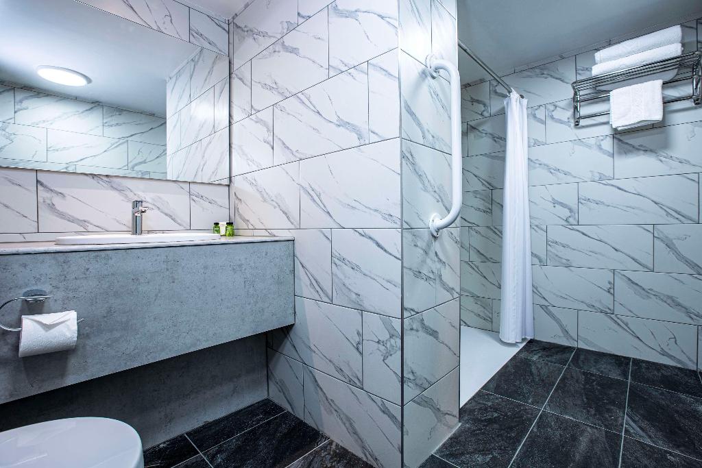 Best Western Manor Hotel