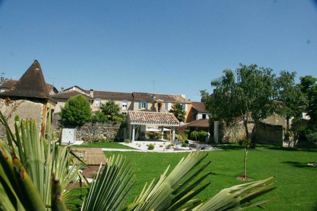 Le Continental Hotel