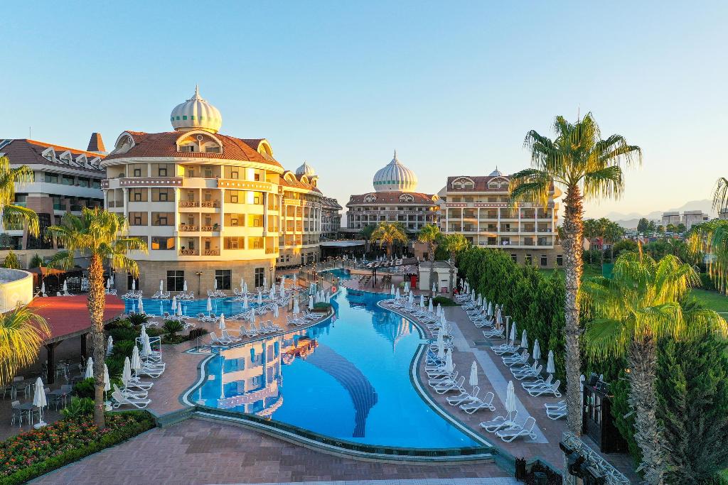 Kirman Belazur Resort & Spa
