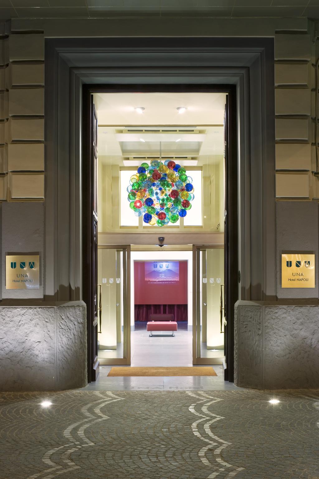 Hotel UNA HOTELS Napoli, Italien, Neapel. Großes 2