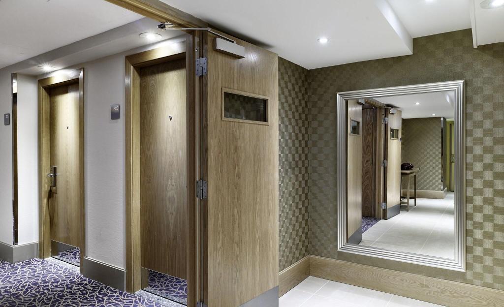 Doubletree by Hilton London Victoria