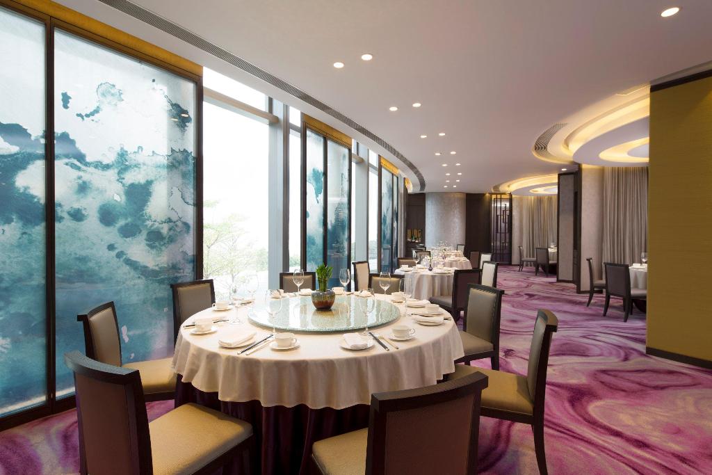 Crowne Plaza Hong Kong Kowloon East By IHG - Restaurant