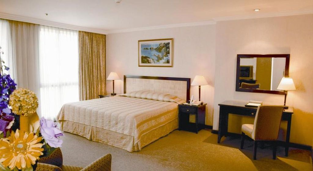 Herald Suites Solana