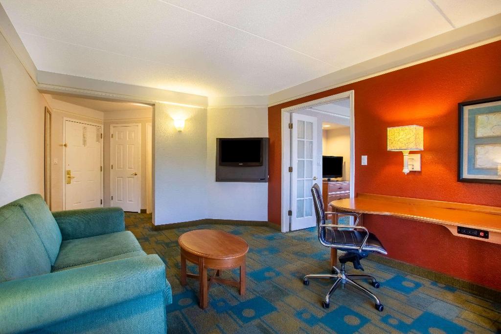 La Quinta Inn & Suites Charlotte Airport South