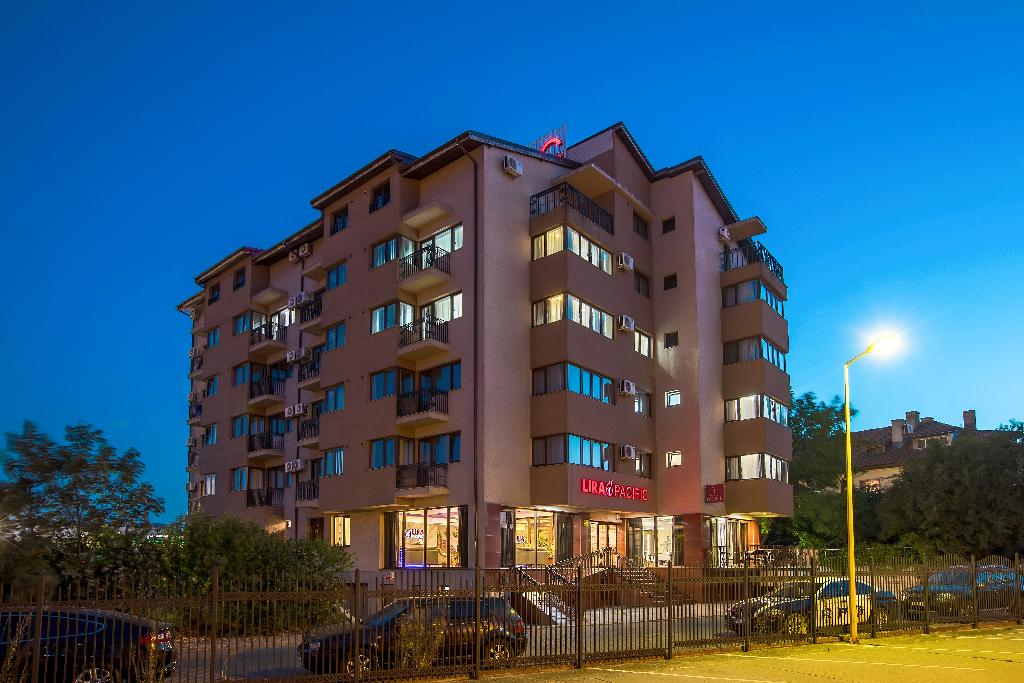 Lira Pacific Aparthotel