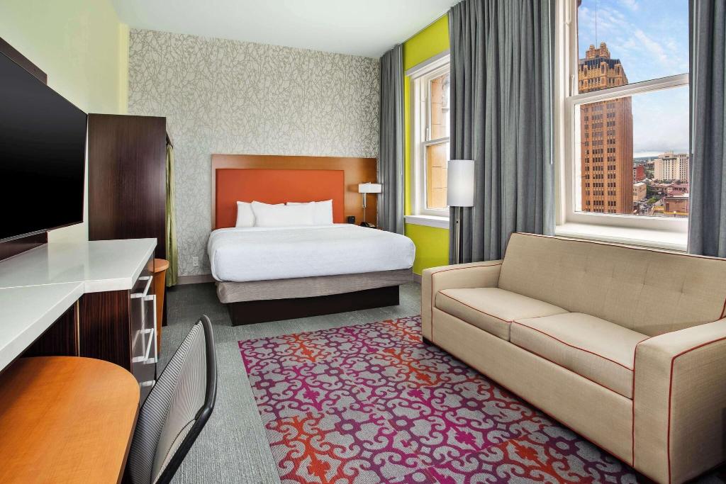 Home2 Suites San Antonio Downtown - Riverwalk, TX