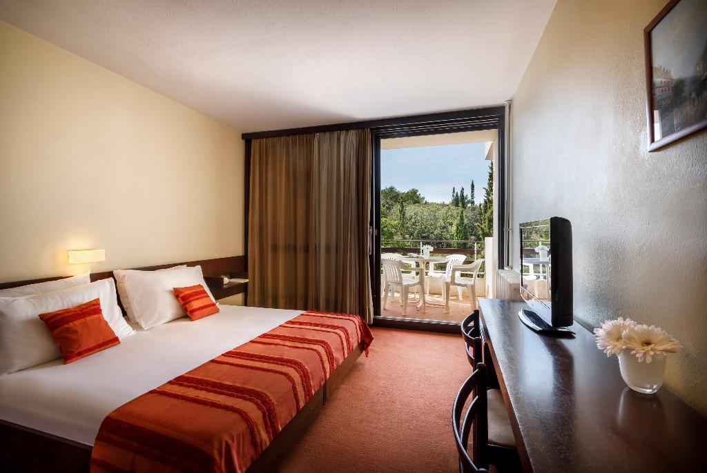 Eva Sunny Hotel & Residence by Valamar