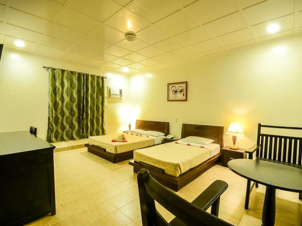 Royal Park Resort Hotel
