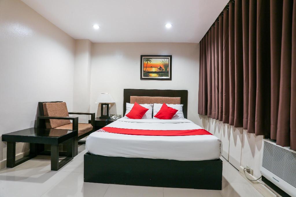Paragon Tower Hotel  
