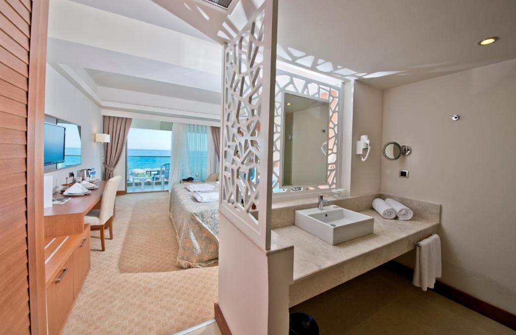 Armas Life Belek