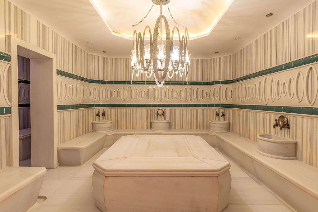 Hotel Wyndham Grand Istanbul Kalamis Marina Hotel, Türkei, Istanbul. Großes 2