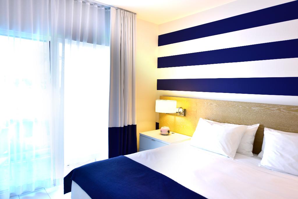 hotel-thumb