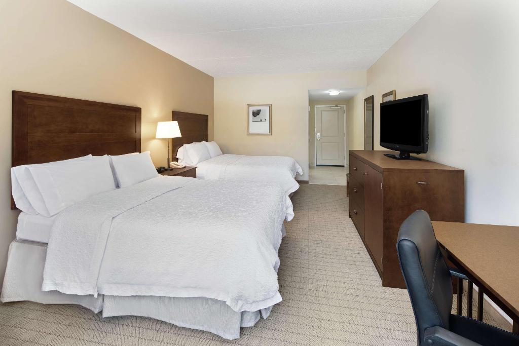 Hampton Inn Columbus South Fort Moore