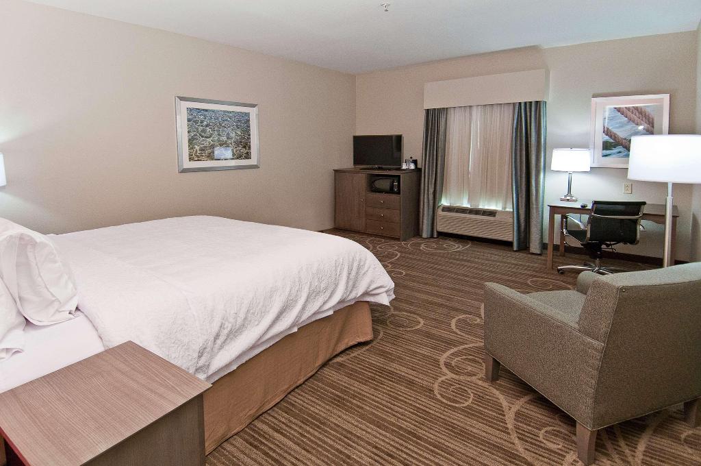 Hampton Inn & Suites Pensacola/I-10 Pine Forest Ro
