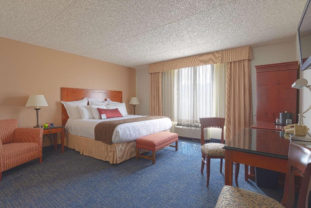 Coast Wenatchee Center Hotel