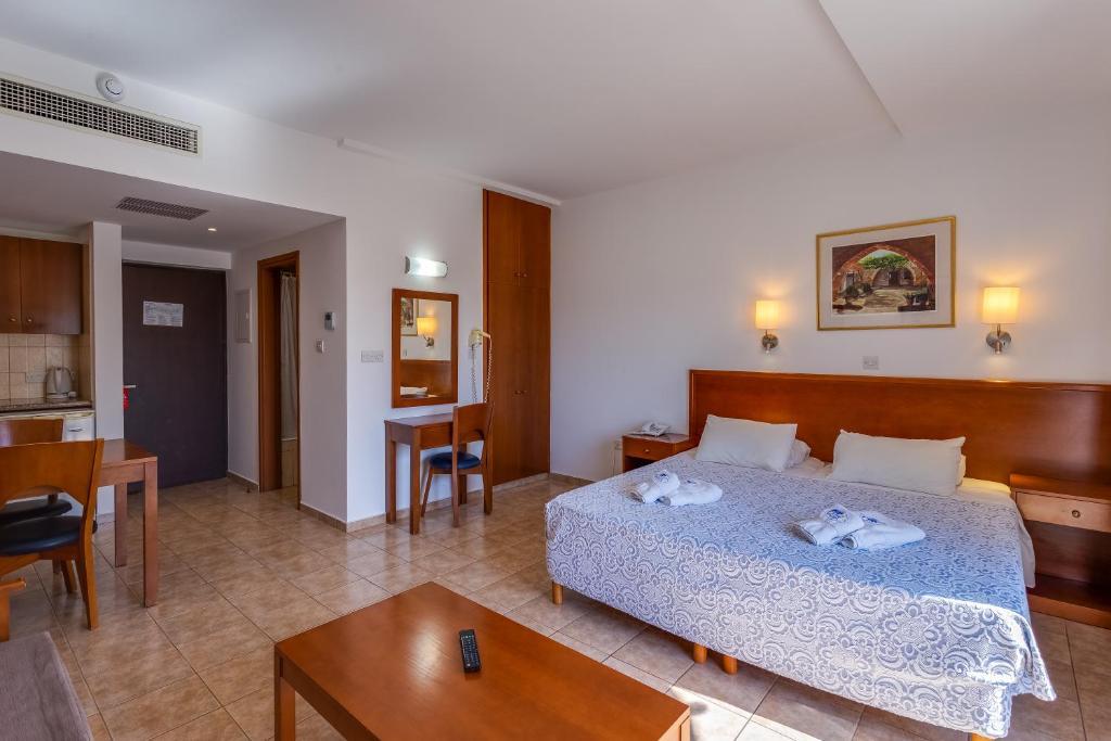Tetyk Hotel Apts