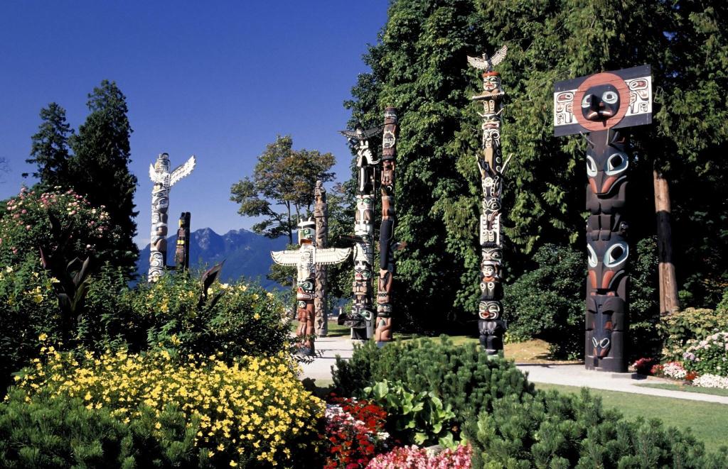 Rosedale on Robson Suite photo 23