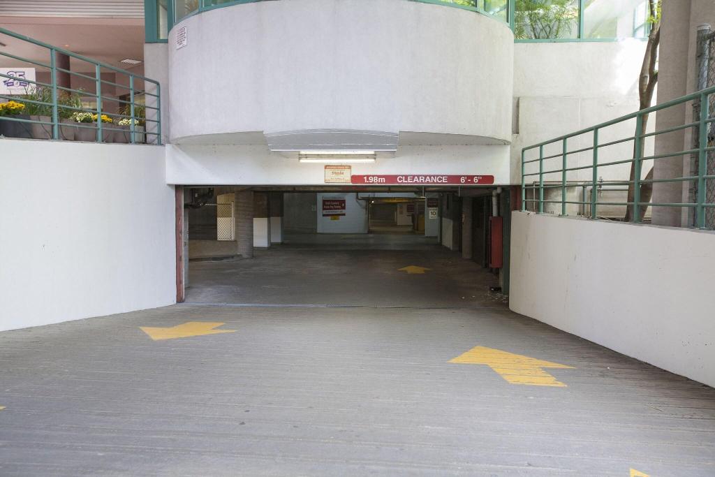 Rosedale on Robson Suite photo 38