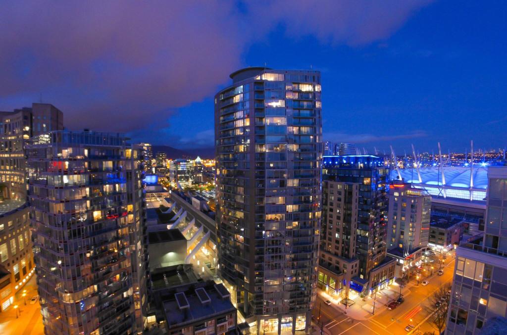 Rosedale on Robson Suite photo 40