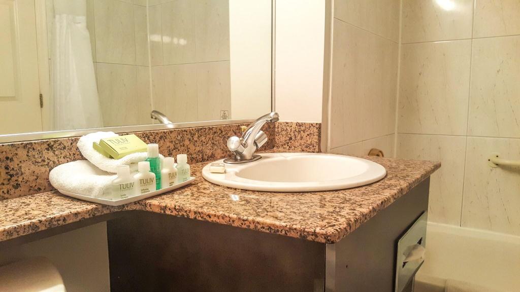 Rosedale on Robson Suite photo 56