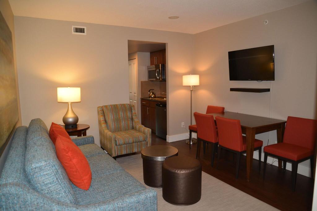 Rosedale on Robson Suite photo 57