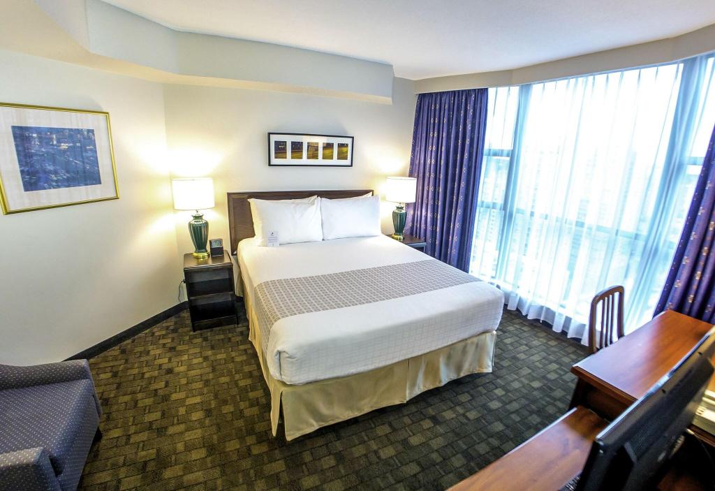 Rosedale on Robson Suite photo 86