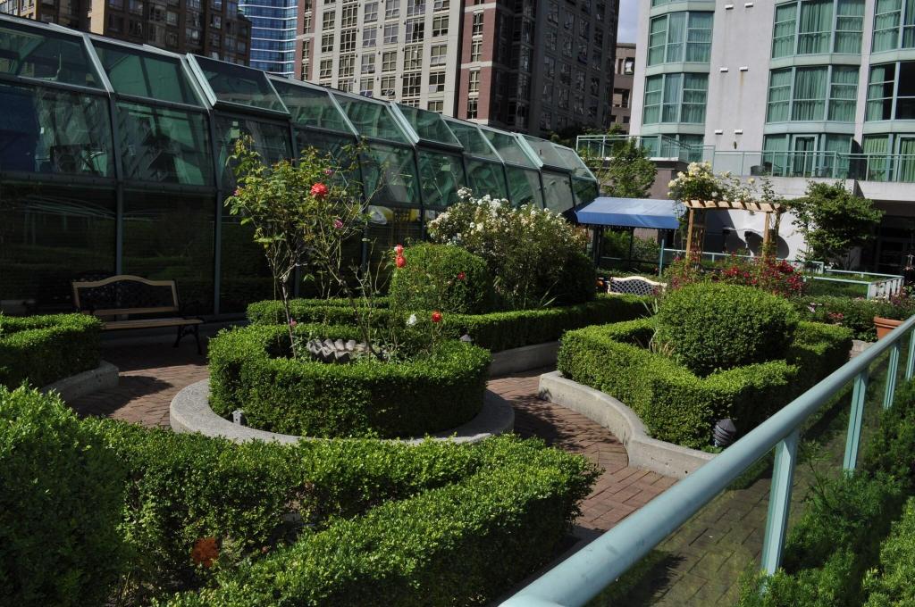 Rosedale on Robson Suite photo 75