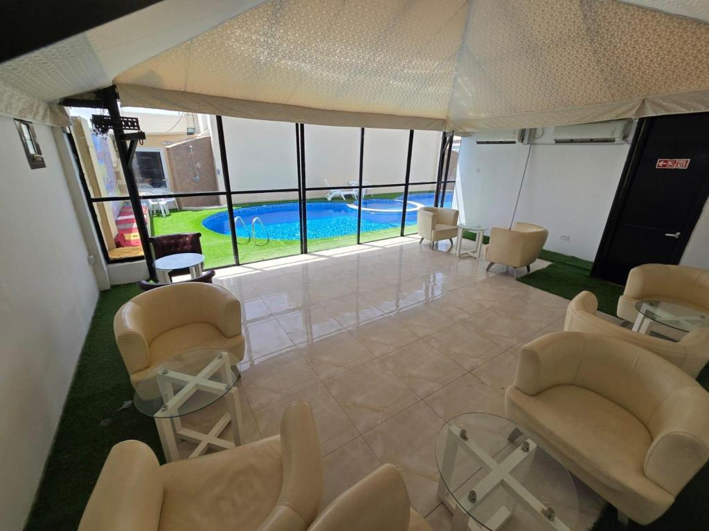 TRIANON ROYAL HOTEL - Pool