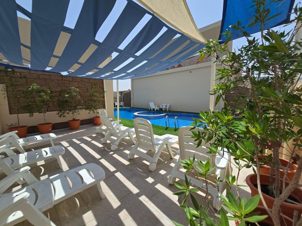 TRIANON ROYAL HOTEL - Pool