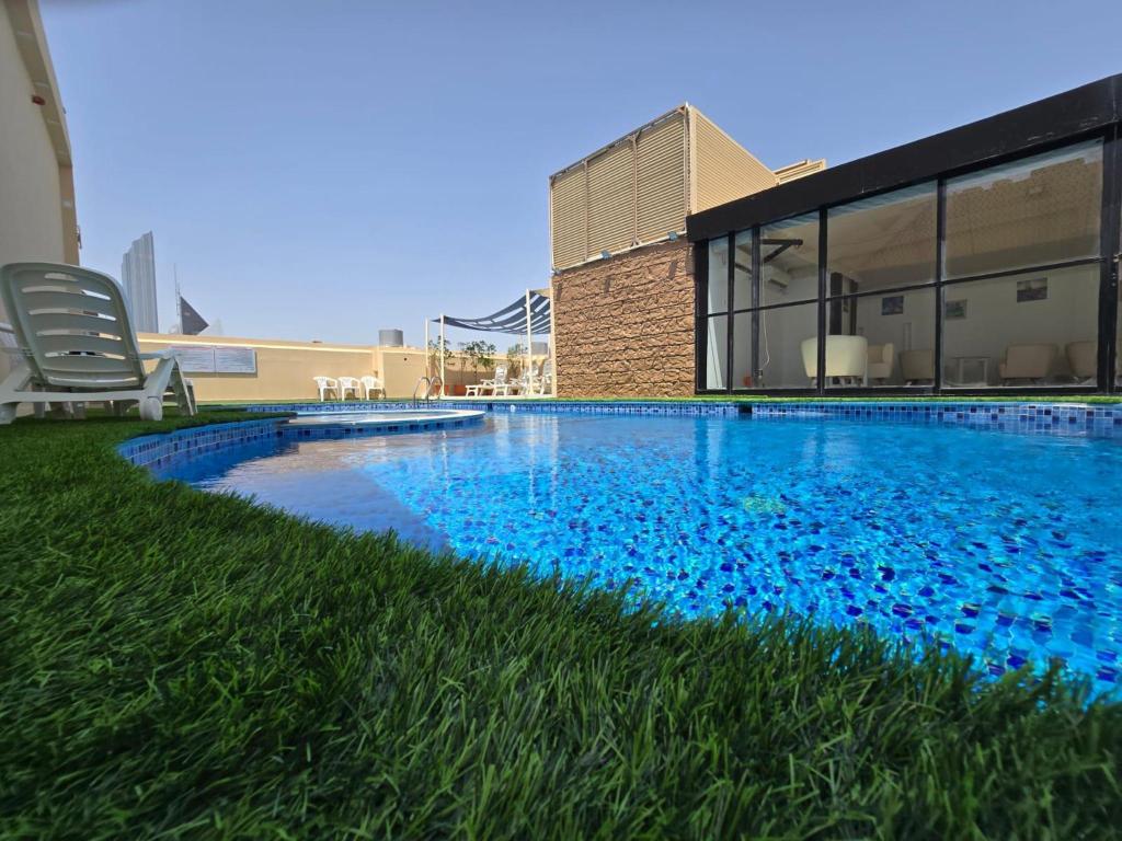 TRIANON ROYAL HOTEL - Pool