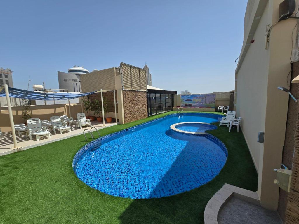 TRIANON ROYAL HOTEL - Pool