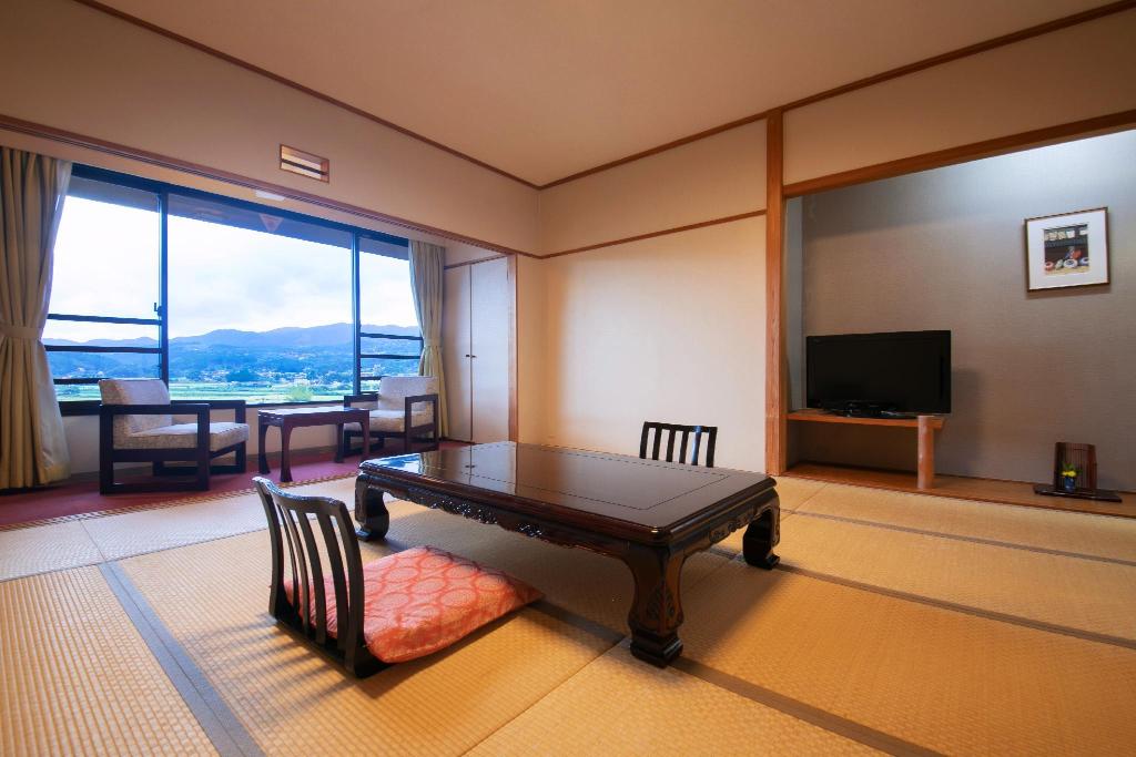 Ryokan Yufuin Sansuikan