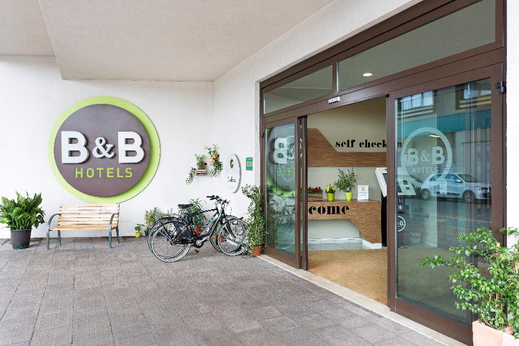 Hotel B&B Hotel Milano - Monza, Italien, Monza. Großes 17