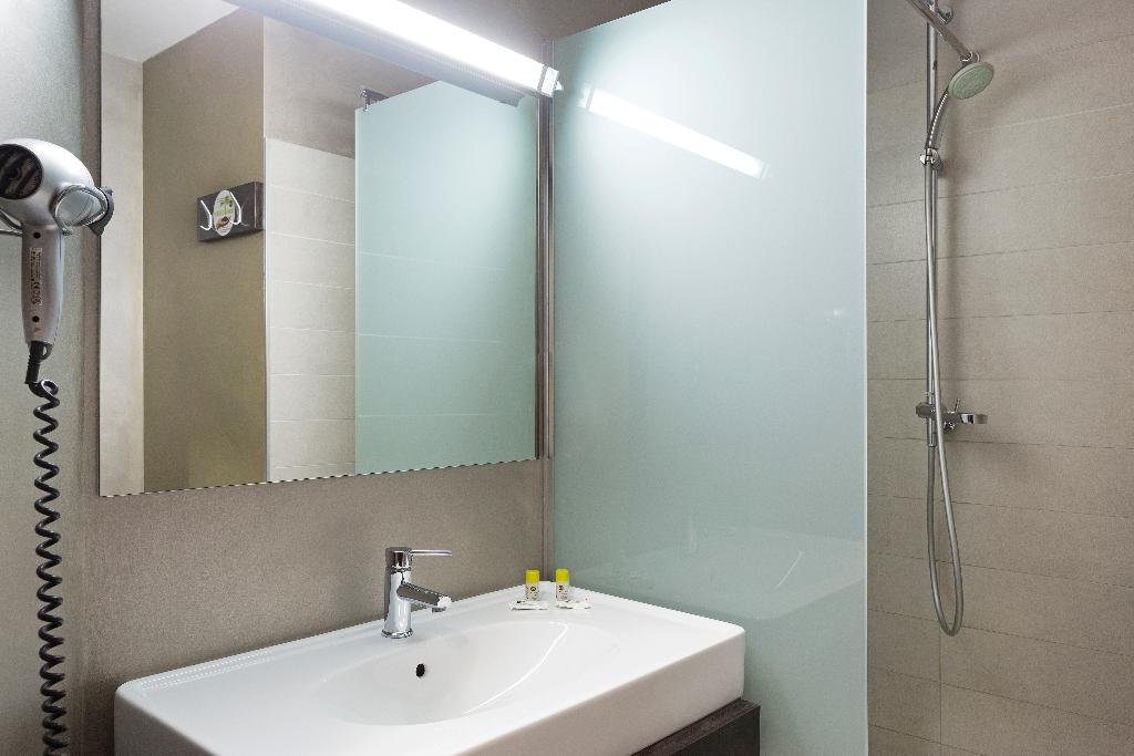Hotel B&B Hotel Milano - Monza, Italien, Monza. Großes 1